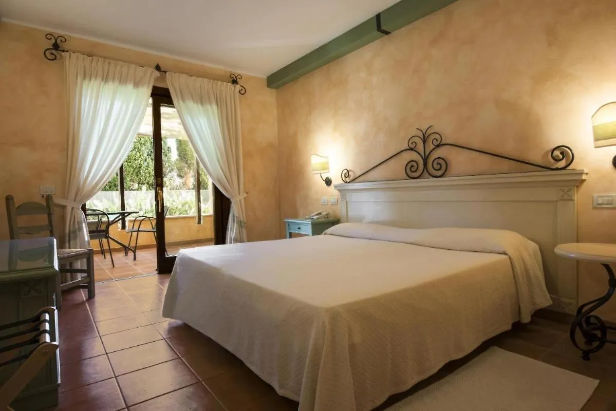 Tranquil Lantana Resort 2 Bedroom Apartments For 7 People Pula