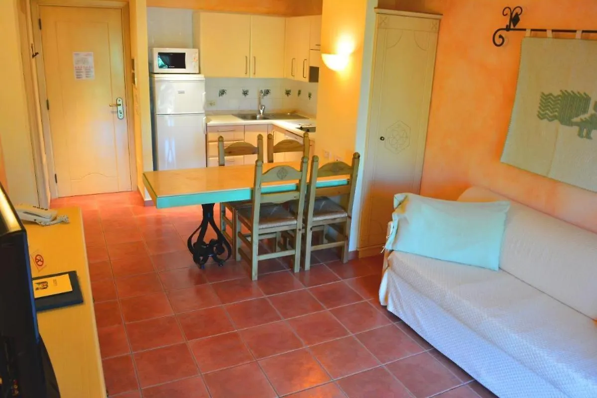 Tranquil Lantana Resort 2 Bedroom Apartments For 7 People Pula Włochy