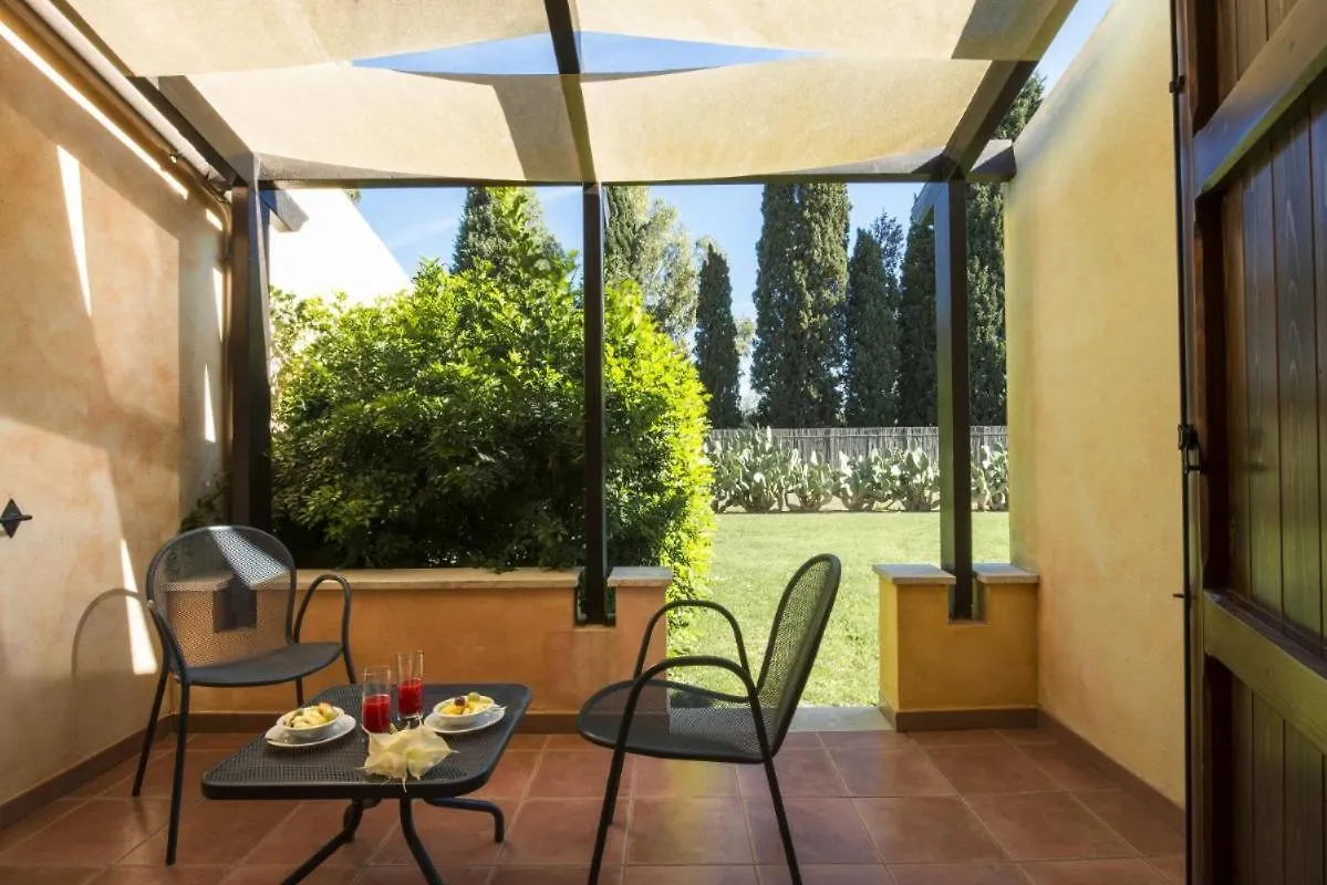 Tranquil Lantana Resort 2 Bedroom Apartments For 7 People Pula Italien